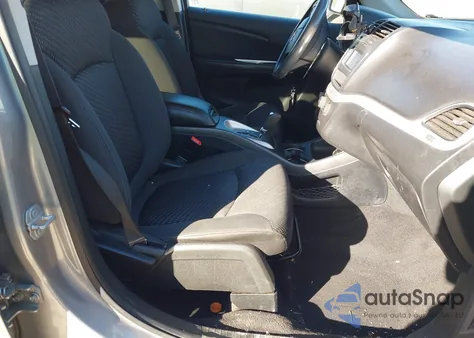 2018 Dodge Journey Sxt z USA, uszkodzony, nr VIN 3C4PDCBG9JT522208